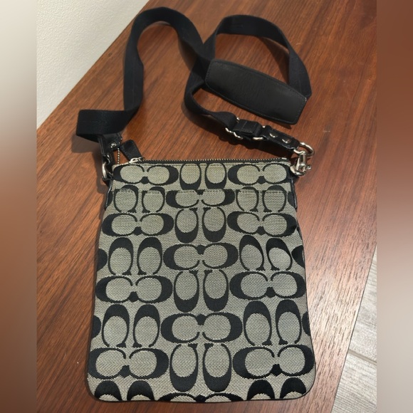 Coach Sutton Crossbody - Picture 4 of 6